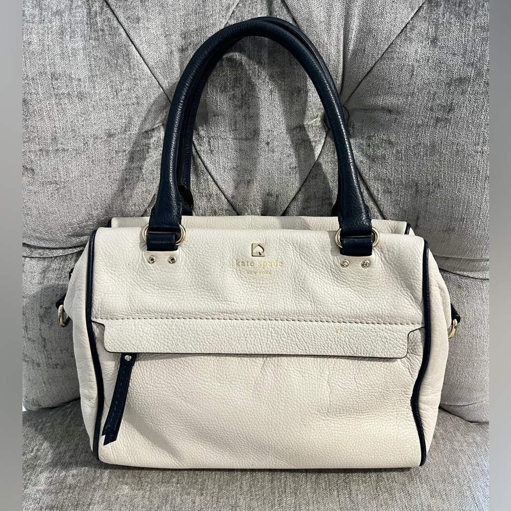 Kate Spade Pebbled Leather Hand Bag - EUC